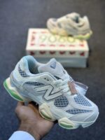 New Balance 9060 B&W (1.1)