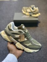 New Balance 9060 Olive (1.1)